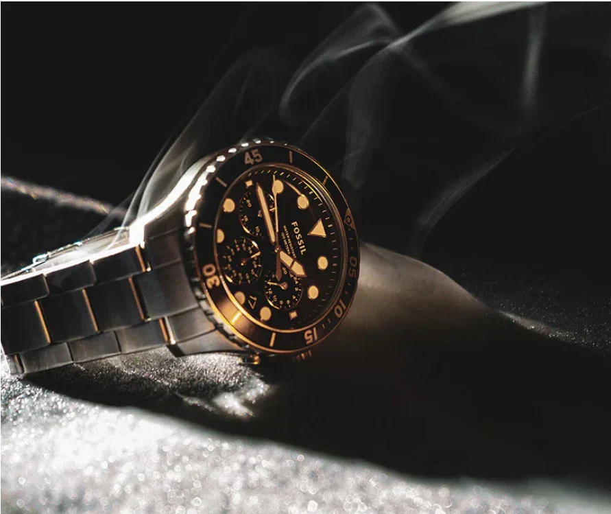Stunning black belt watch