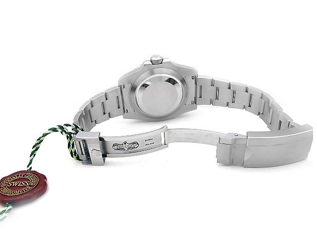 40mm Rolex Submariner Watch 116610LN.