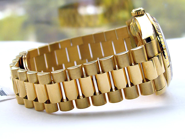 36mm Rolex 18k Gold Daydate Meteorite Diamond Dial 118238.