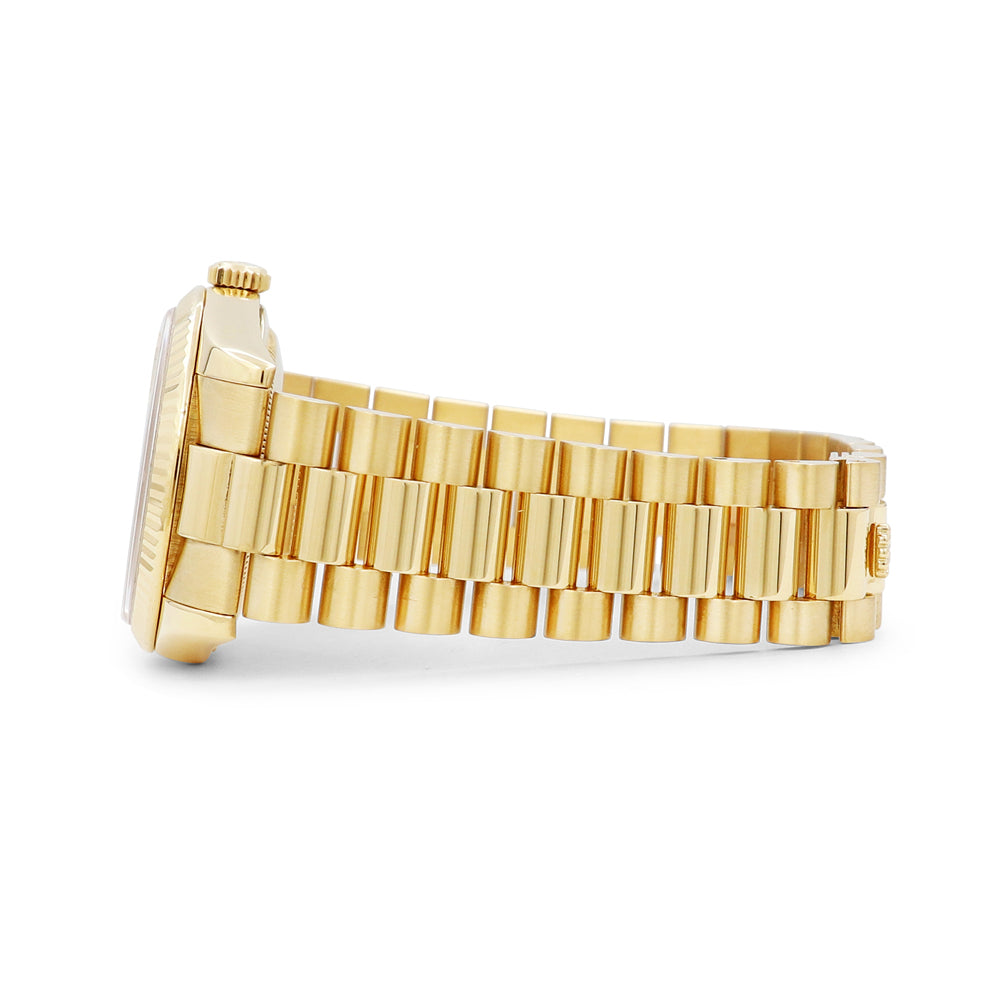 36mm Rolex 18k Yellow Gold Day-Date 118238